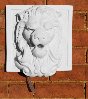 Lion Wall Fountain (Face-Fixed)